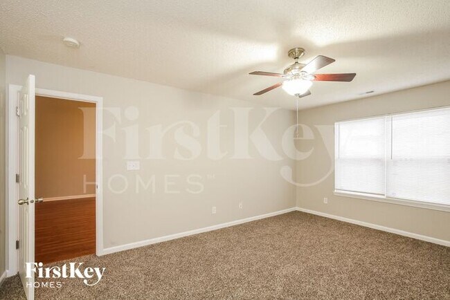 Building Photo - 15572 Dry Creek Rd