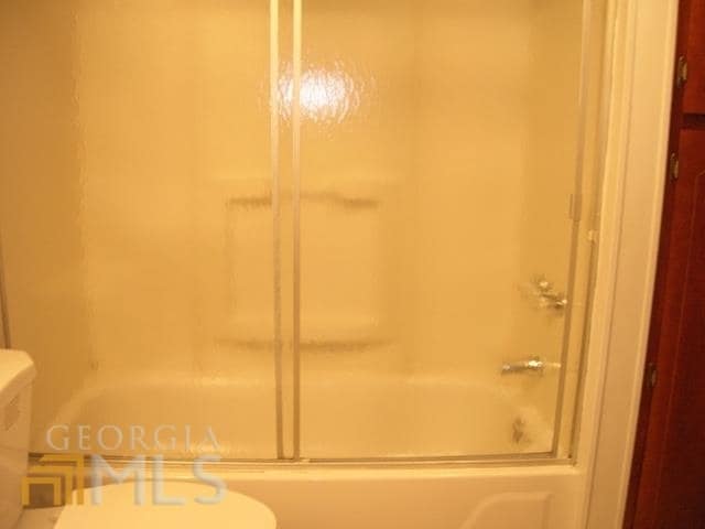 Building Photo - 133 Oak Lake Rd