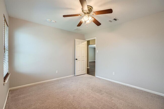 Building Photo - 170 Wildhorse Creek