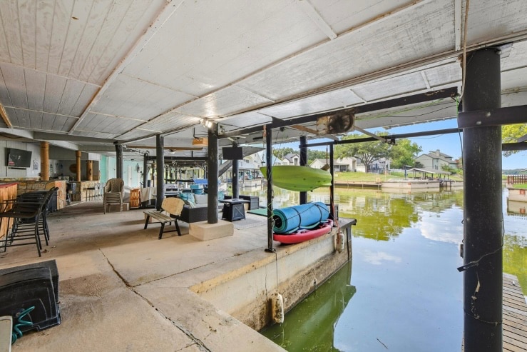 Building Photo - 644 Harbor Dr