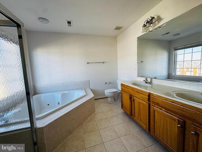 Building Photo - 43776 Smith Ferry Square