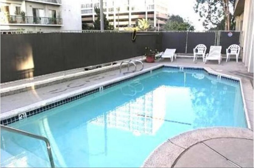 Building Photo - 10751 Wilshire Blvd