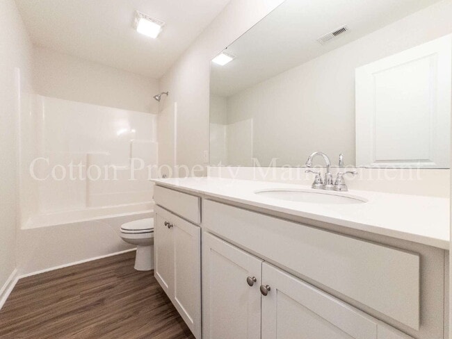 Building Photo - 9044 Laurel Bay Ln
