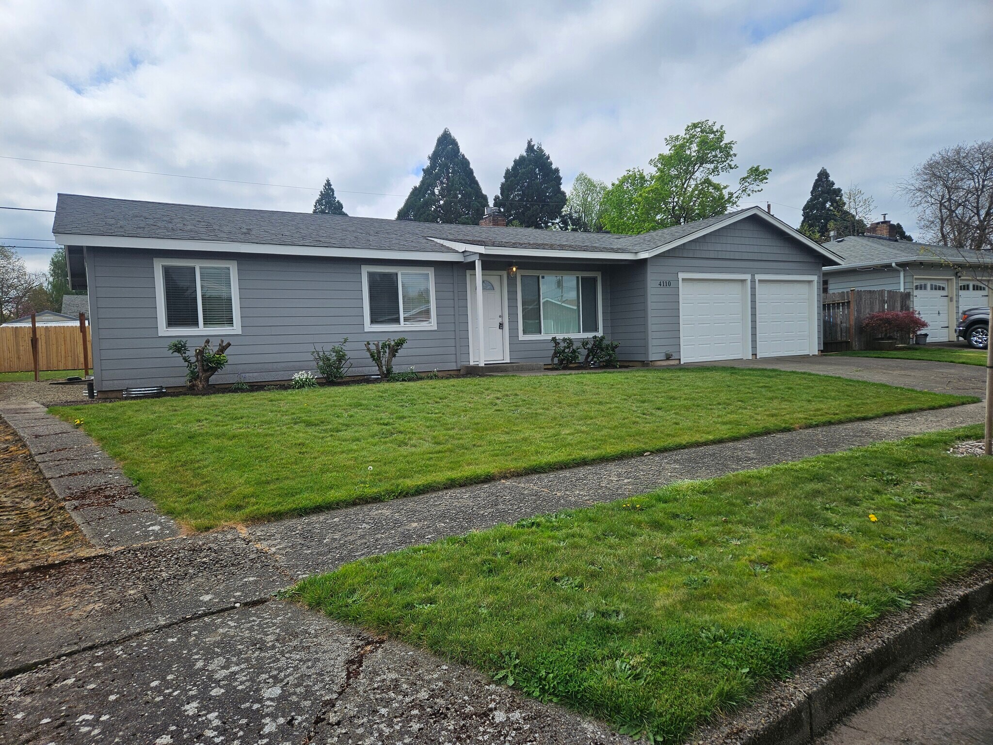Building Photo - 4110 Coolidge Dr SE