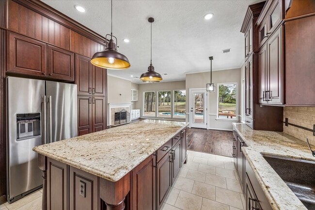 Building Photo - 123 N Concord Forest Cir