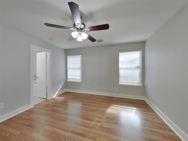 Building Photo - 6346 Hall Pond Ct