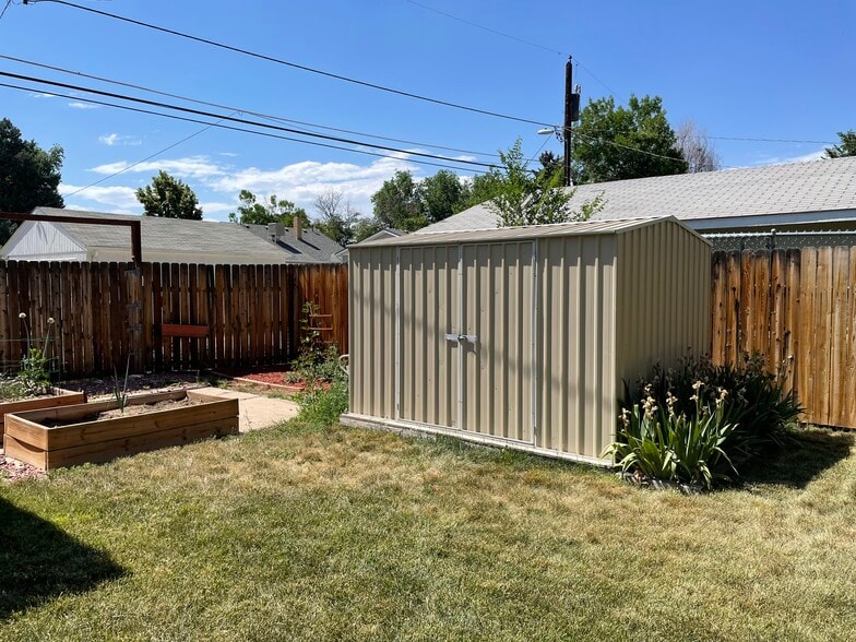 Building Photo - 1335 Dallas St