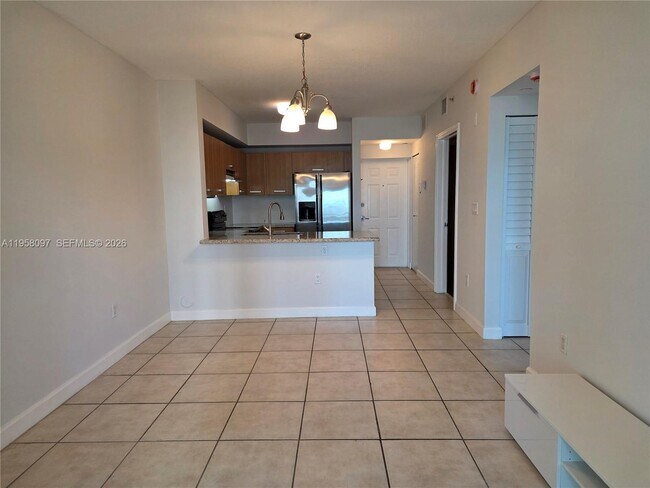 Building Photo - 471 NE 25th St