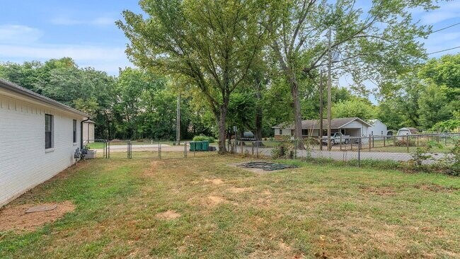 Building Photo - Newly Remodeled 2-Bed, 2-Bath Duplex