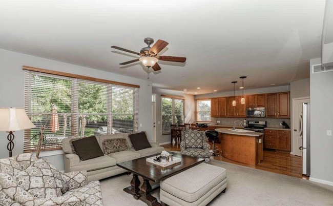 Building Photo - Stunning 4 Bedroom Elkhorn Home!!