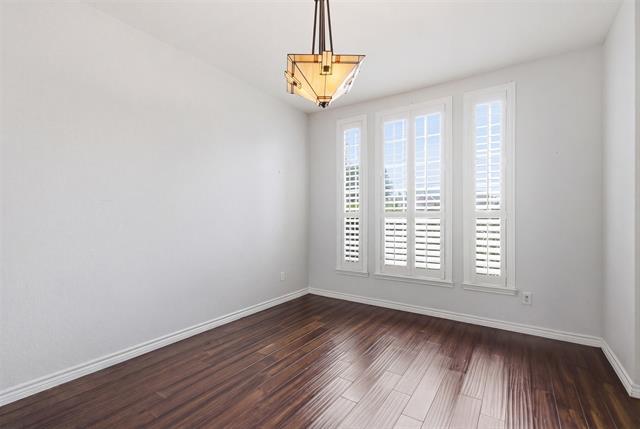 Building Photo - 3207 Warwick Ct