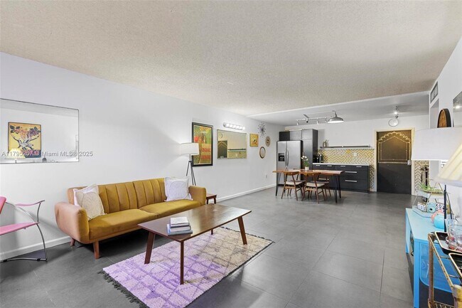 Building Photo - 9022 NE 8th Ave