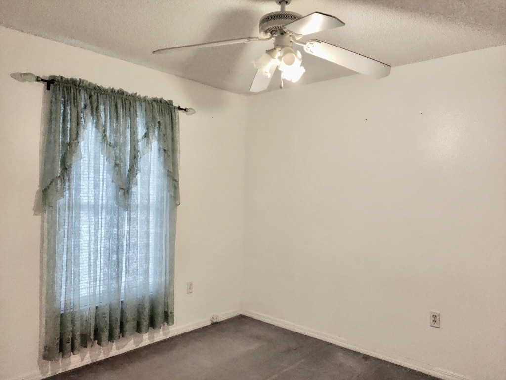 Building Photo - 1371 Melshire Ave