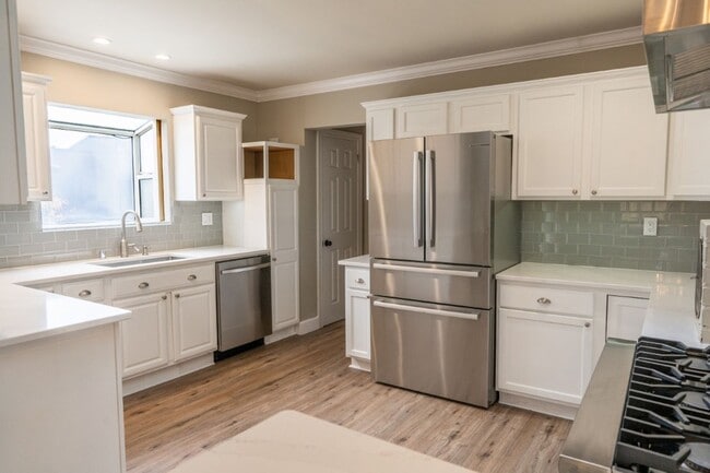 Building Photo - 4Bd/2.5Ba Seattle House