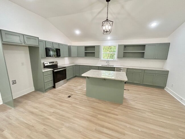 Primary Photo - Beautifully Renovated 3 Bedroom 2 1/2 Bath...