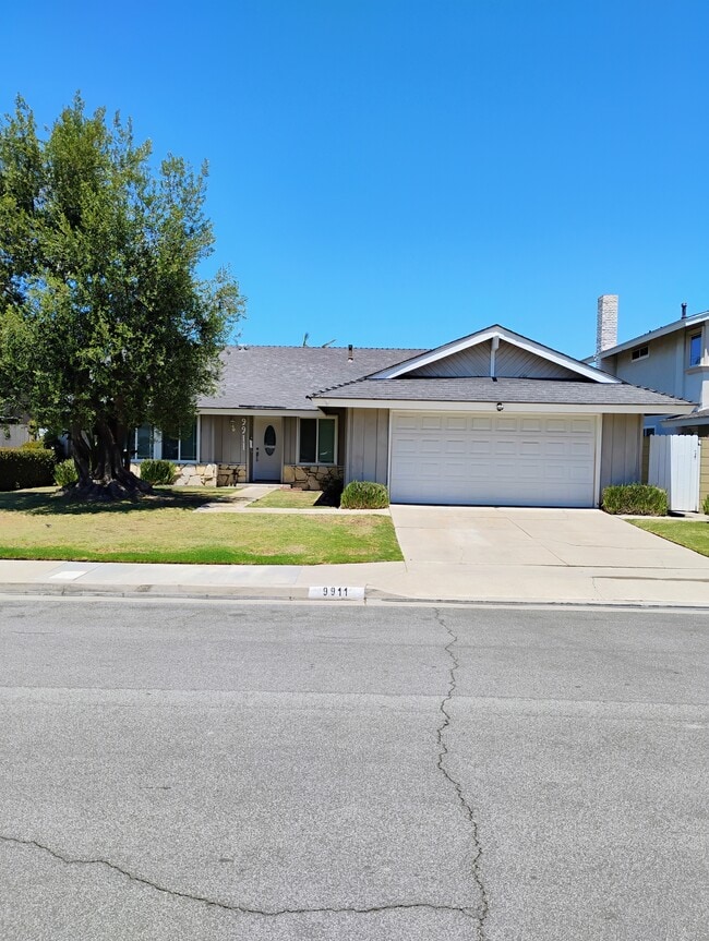Building Photo - 9911 Voyager Cir