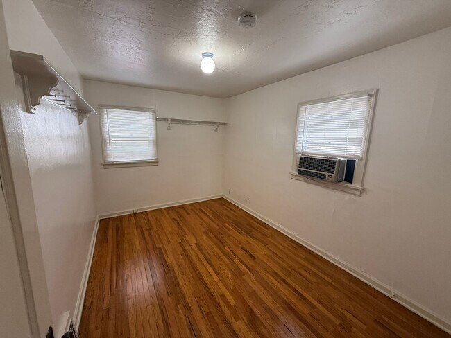 Building Photo - 2841 S 2300 E