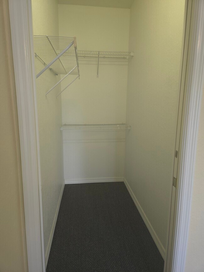 Building Photo - 3409-3410 10 Th Ln W