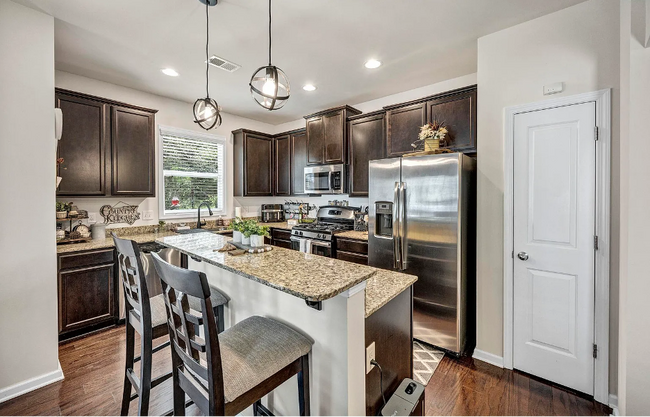 Building Photo - 204 Ashewicke Dr