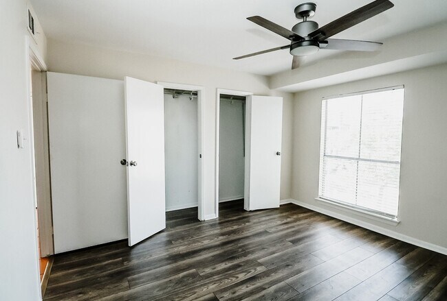 Building Photo - 18511 Egret Bay Blvd