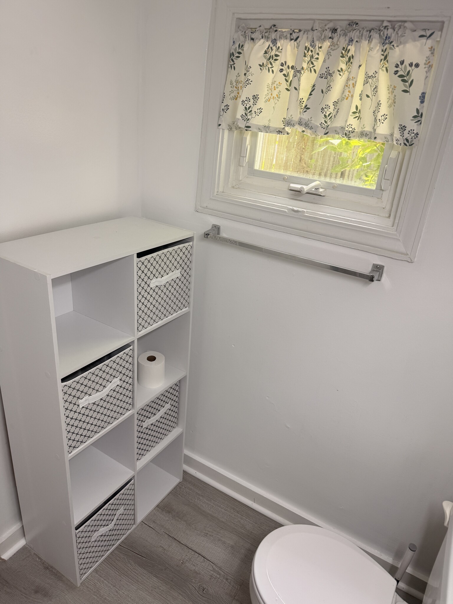 Bathroom storage with Crank-out window - 201 Ridge Ave