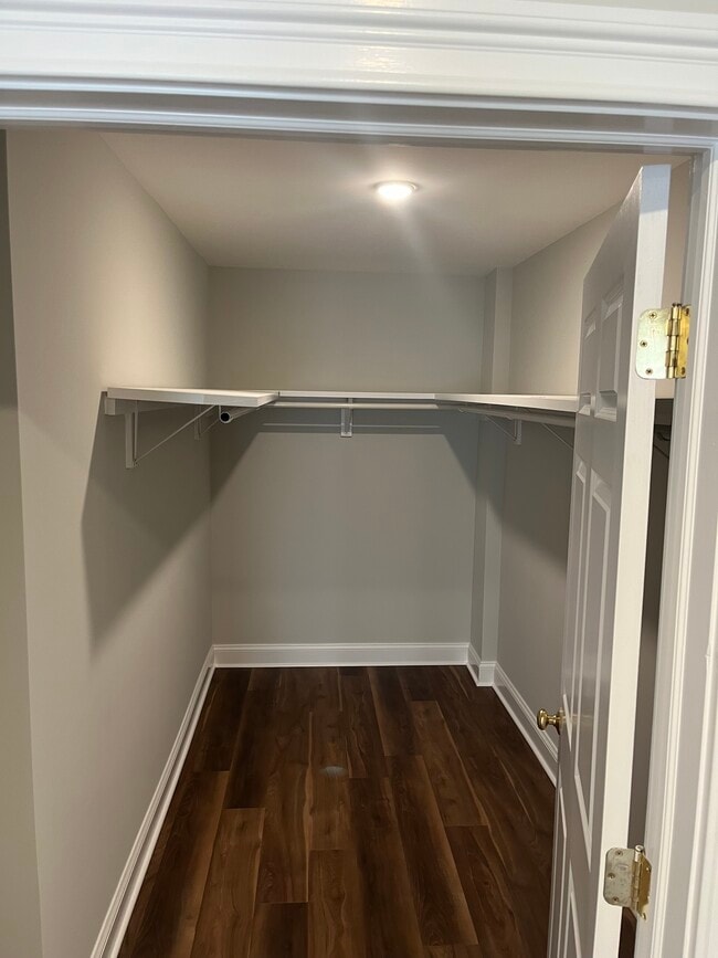 Building Photo - 94 Danbury Rd