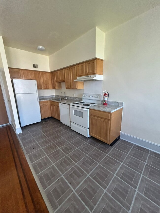 Building Photo - The Sheldrake Apartments