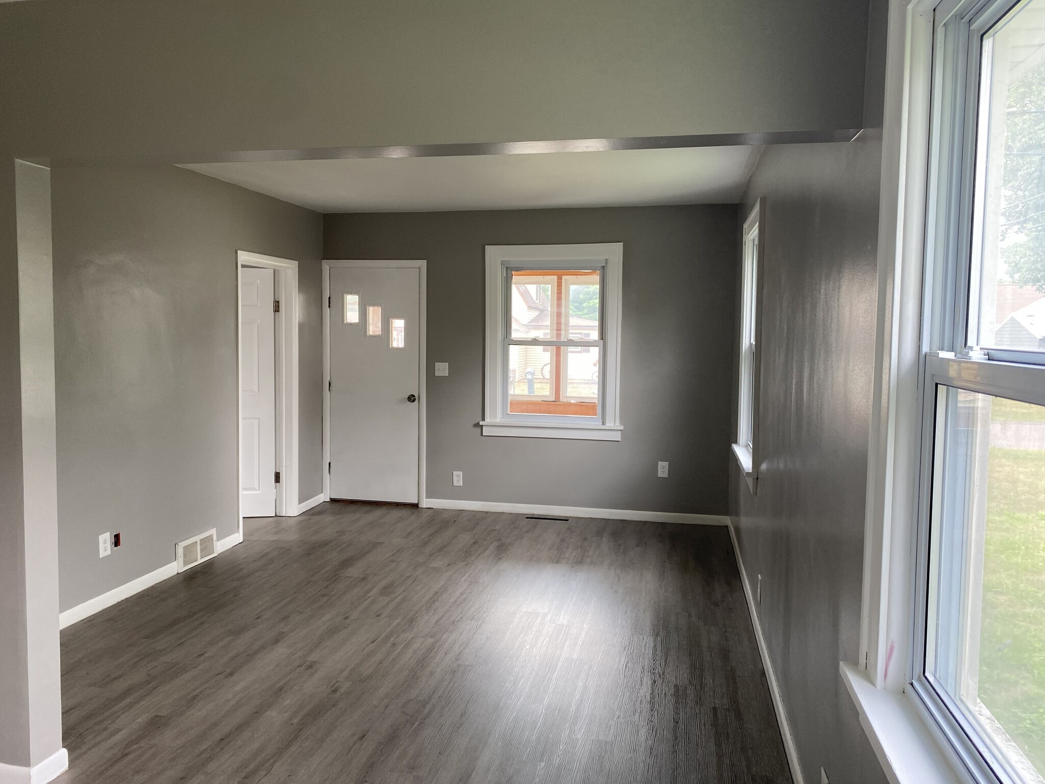 Front room - 1831 Short Ave