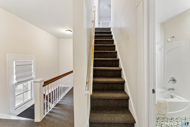 Building Photo - 653 Winchester Ave