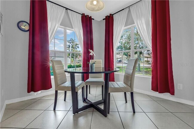 Building Photo - MOVE IN SPECIAL!!! Half A  MONTHS RENT!!!!...