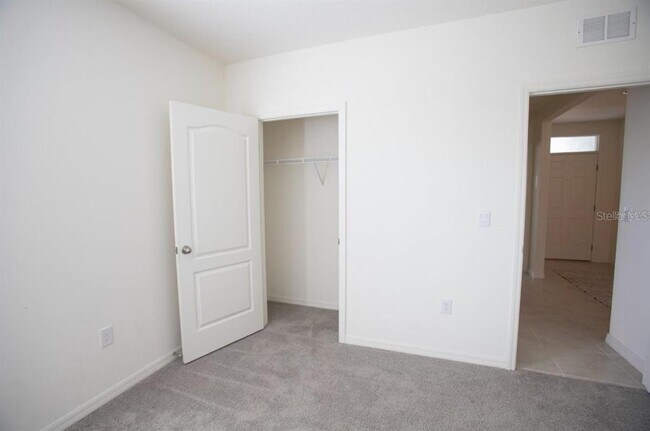 Building Photo - 5062 Foxglove Cir