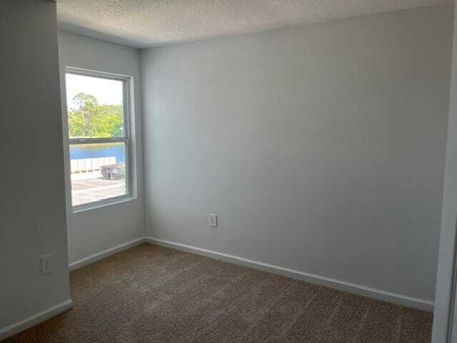 Building Photo - 113 Sage Br St