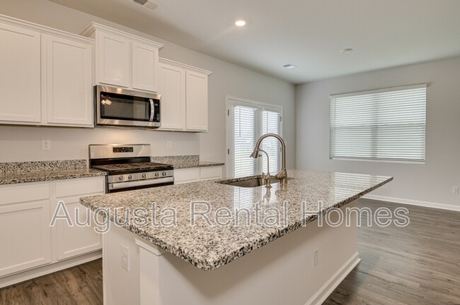 Building Photo - 1414 Deer Hollow Run