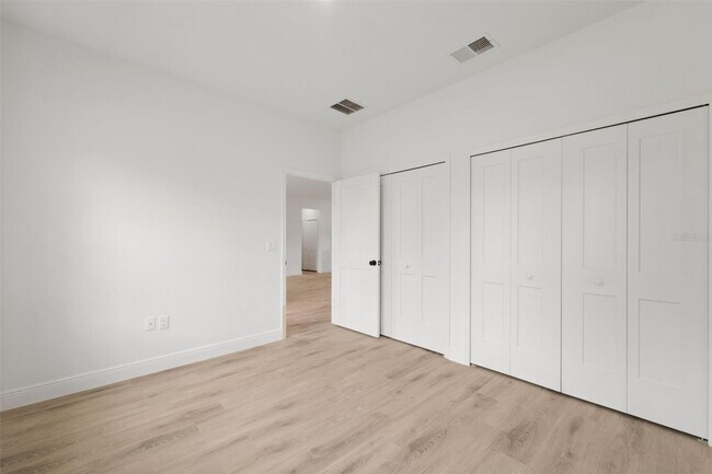 Building Photo - 5978 SW 154th Lane Rd