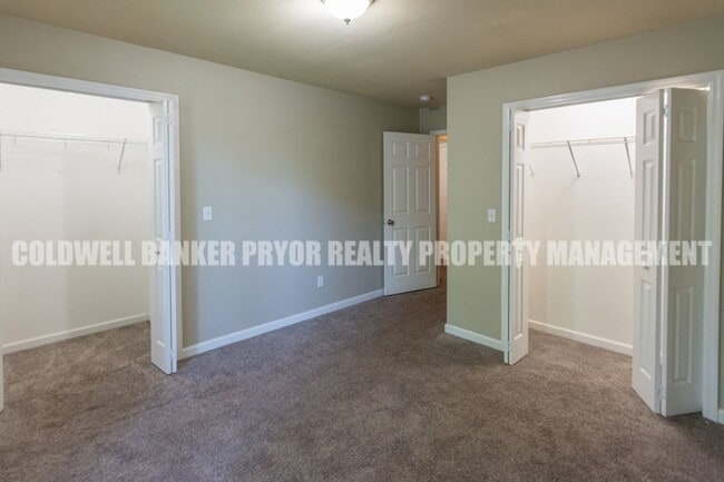 Building Photo - 505 Bruning Ln