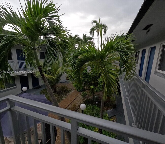 Building Photo - 1010 SE 15th St