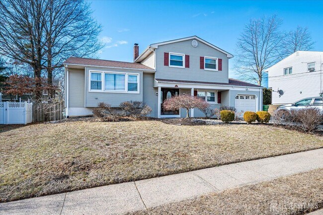 Building Photo - 79 Beechwood Ave