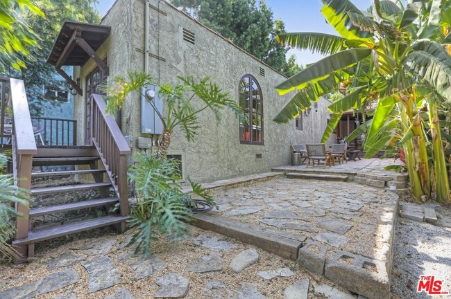 Building Photo - 1470 Westerly Terrace