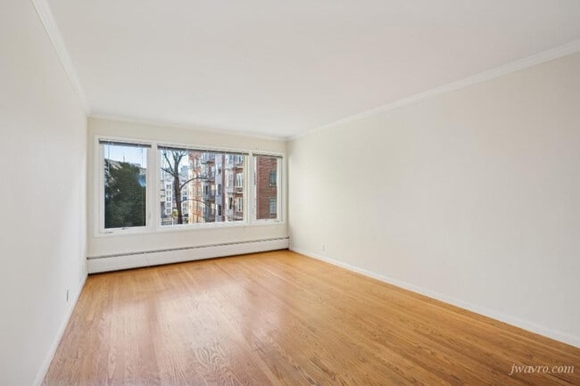 Building Photo - 1930 Franklin St