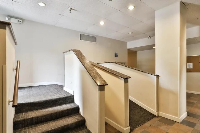 Building Photo - 5630 Pershing Ave