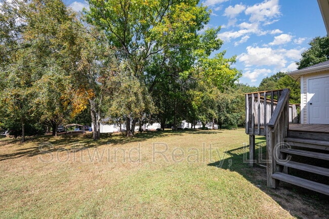 Building Photo - 1348 Hillside Dr
