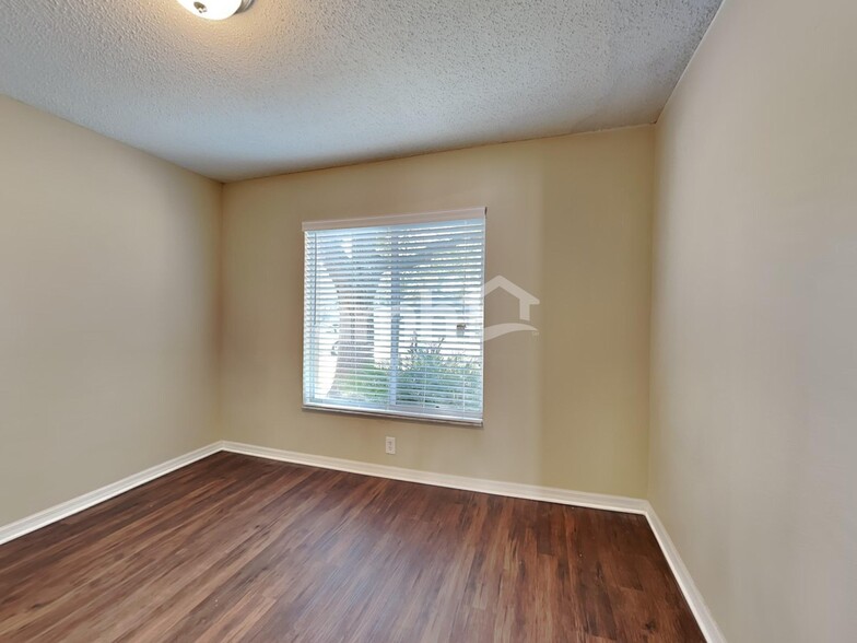 Building Photo - 3144 Summer House Dr