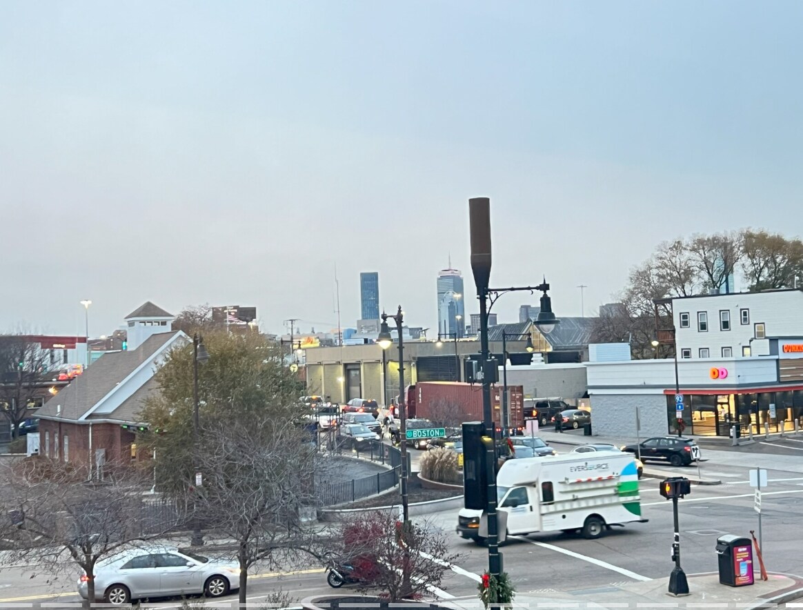 Building Photo - 609 Dorchester Ave