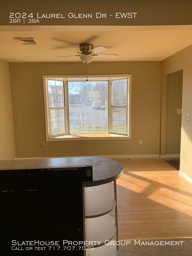 Building Photo - 3 bedroom in Deer Path Woods