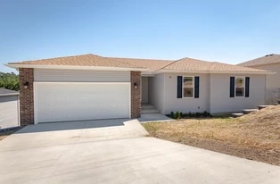 Building Photo - 116 Whispering Meadows Pky