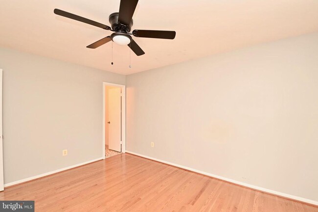 Building Photo - 10048 Wood Sorrels Ln