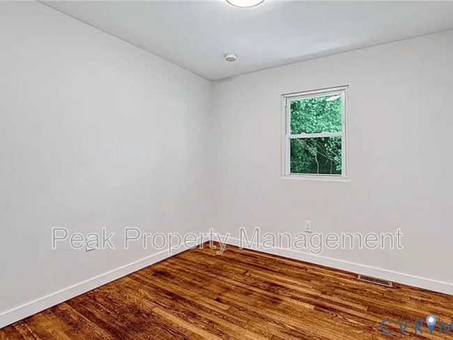 Building Photo - 2005 2nd Ave