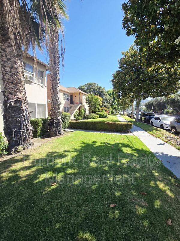 Building Photo - 919 N Glendale Ave