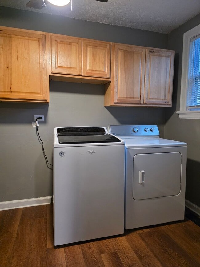 Building Photo - 116 Sixth Avenue