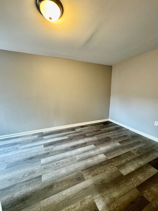 Building Photo - Anika Homes 3 Bedroom